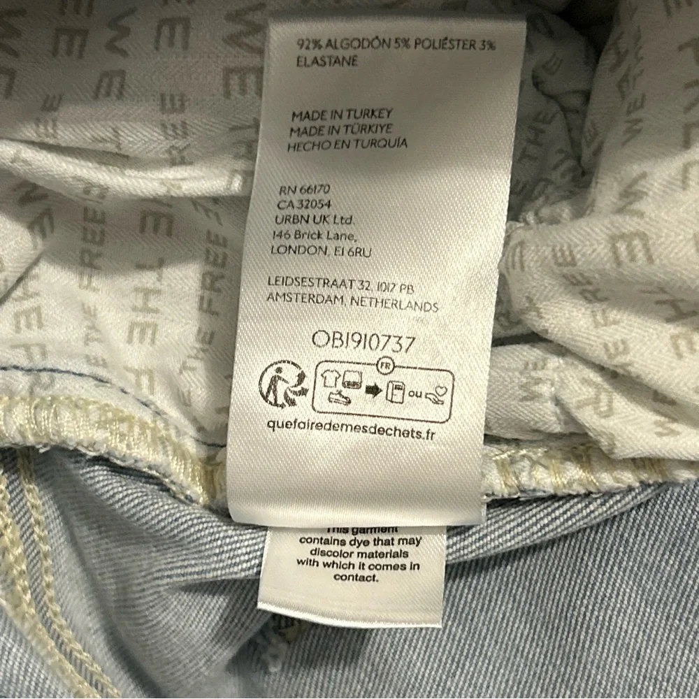 Free People CRVY Infinite Stretch Pull On Flare Jeans Light Wash Size XL